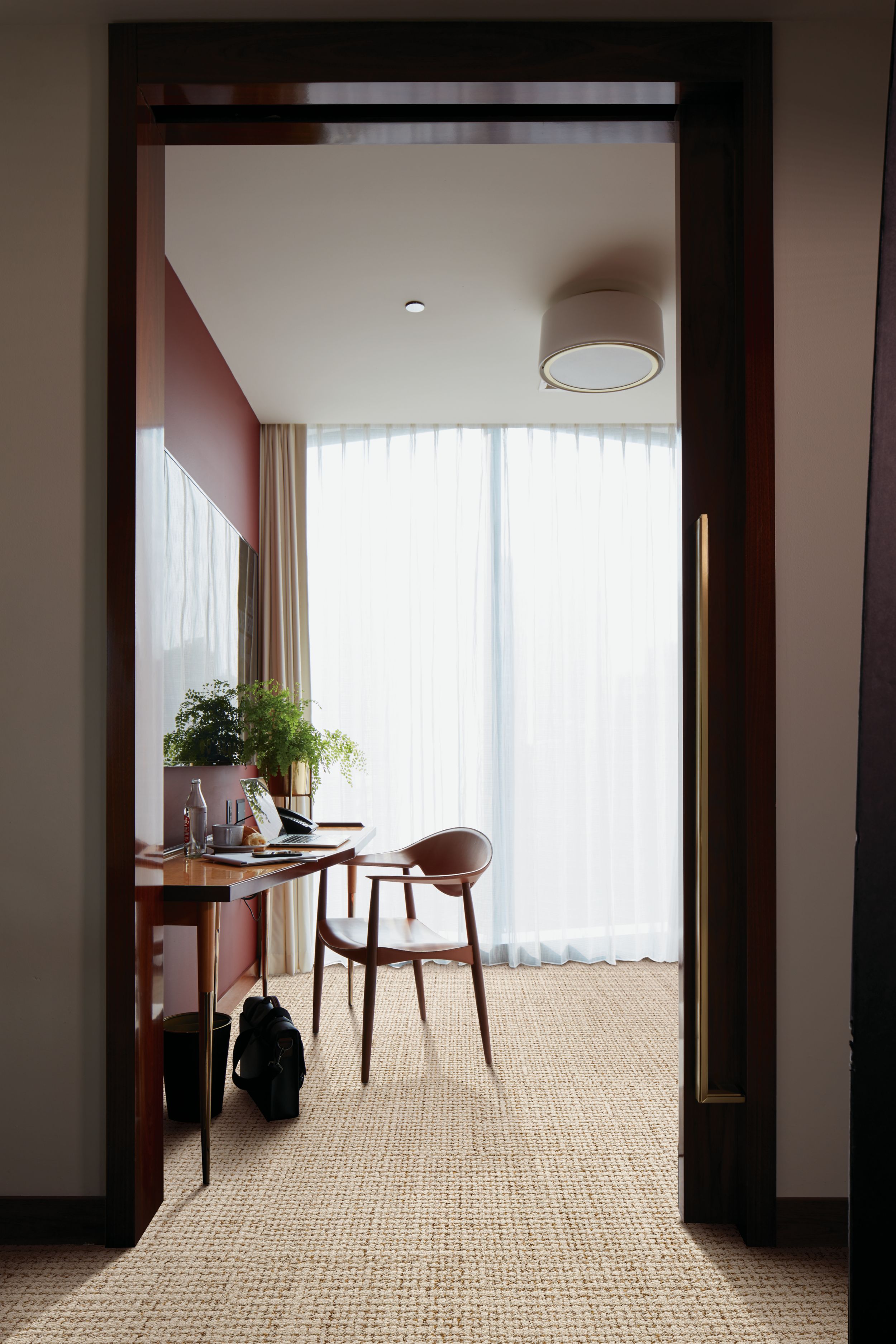 Interface RMS 607 carpet tile in hotel guest room afbeeldingnummer 1